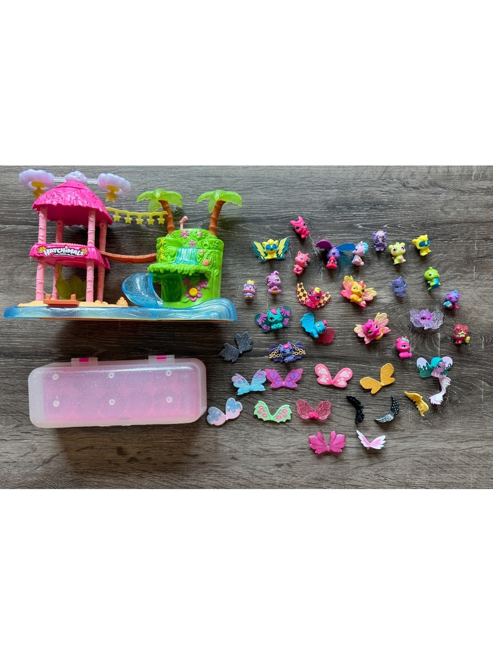 Hatchimals CollEGGtibles Tropical Party Playset 50 Pc Lot Figures Wings Case